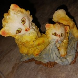 Vintage orange tabby cats figurine